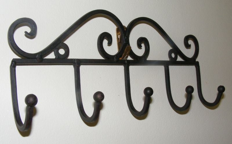 Metal Key Rack - 5 Hooks Keyrack - French Ornate Style - Rustic Black -  RS91