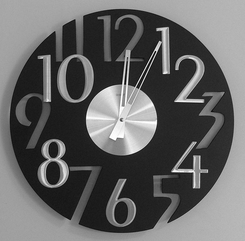 Large Wall Clock - Black / Silver - Random - Round C26
