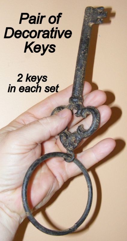 Pair of Large Loose Keys / ring - Cast Iron Metal Old Style Ornament Brown DK12